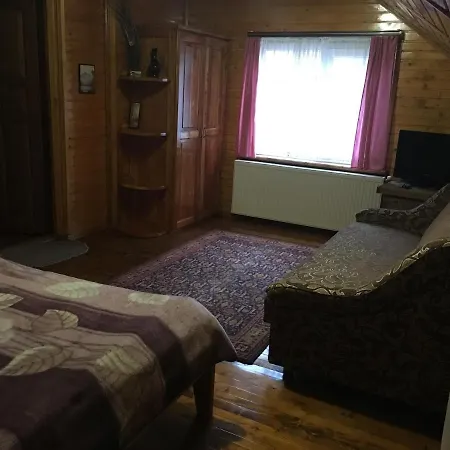 Konukevi барви карпат
